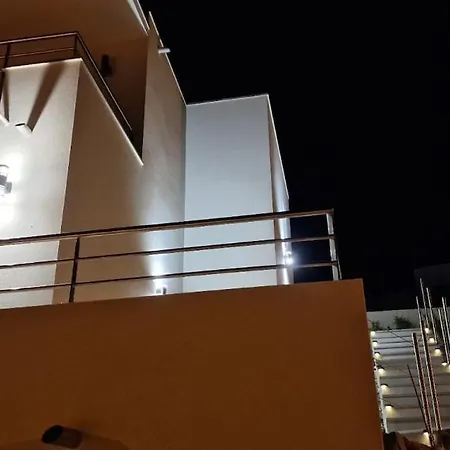 De Soleil A Cerbere, فيلة Cerbère