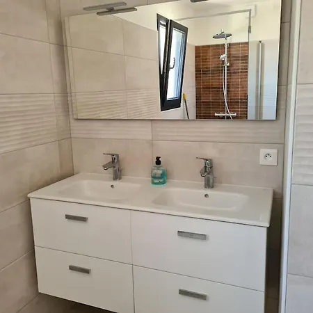 Villa De Soleil A Cerbere,