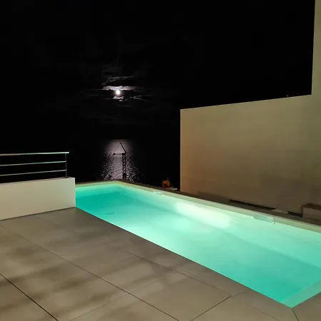 Villa De Soleil A Cerbere,