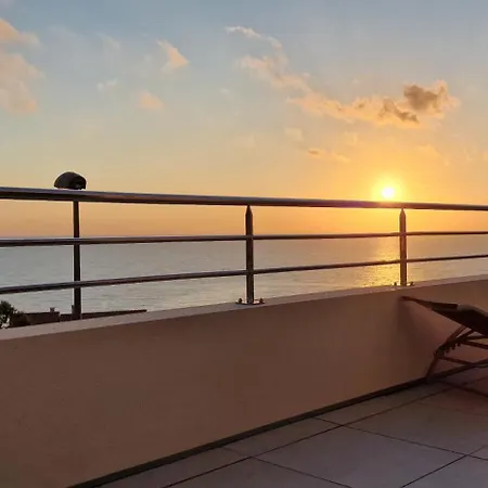 De Soleil A Cerbere, Villa Cerbere