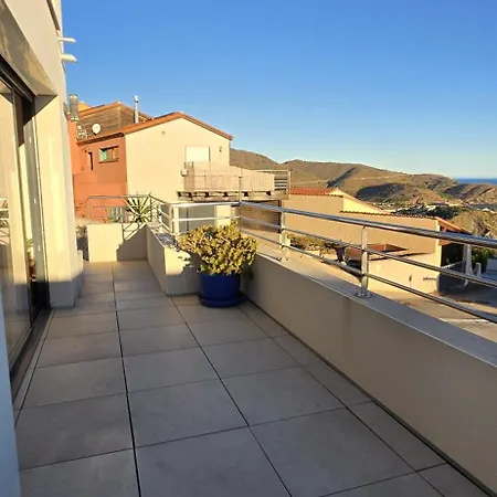 Villa De Soleil A Cerbere, *