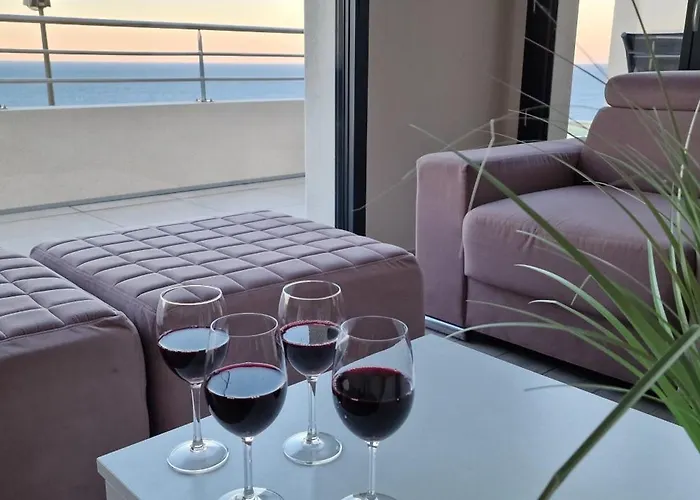 De Soleil A Cerbere, Villa