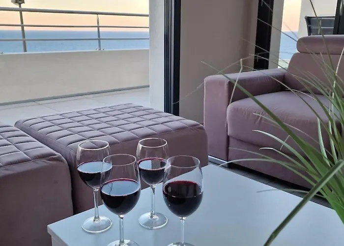 De Soleil A Cerbere, Villa