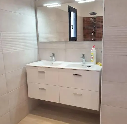 Villa De Soleil A Cerbere, *