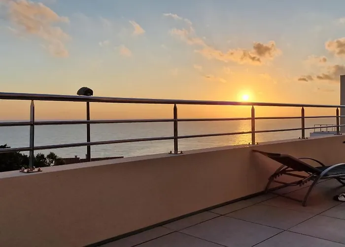 De Soleil A Cerbere, Villa Cerbère