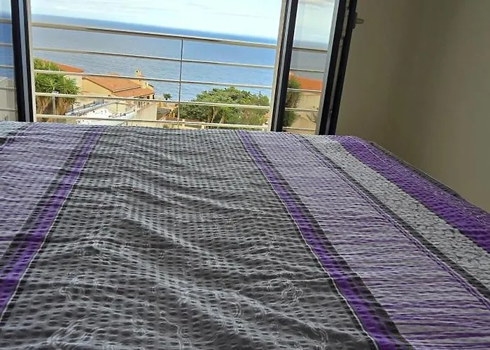 De Soleil A Cerbere, Villa