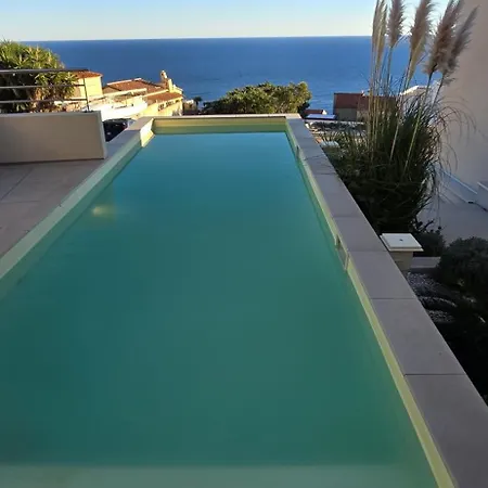 De Soleil à Cerbère, Cerbère