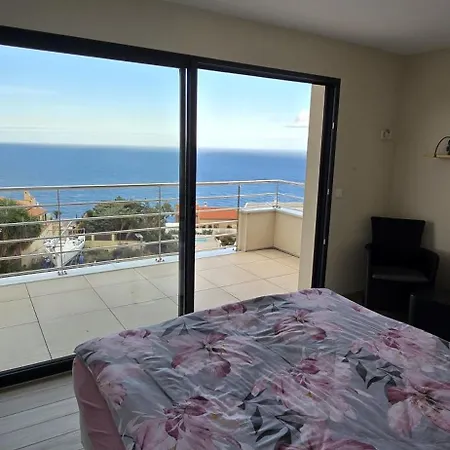 De Soleil A Cerbere, Villa