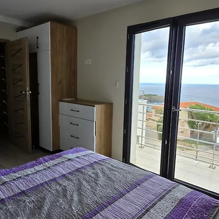 De Soleil A Cerbere, * Cerbère